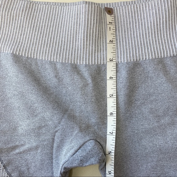 Track & Field Gray Textured Capri Leggings - Picture 4 of 8